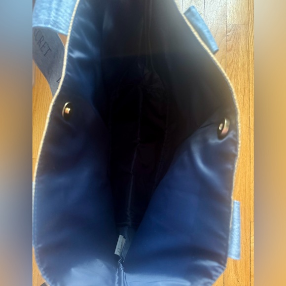 Victoria’s Secret Straw Beach Bag with Denim Handles (Summer 2024) - Picture 5 of 6